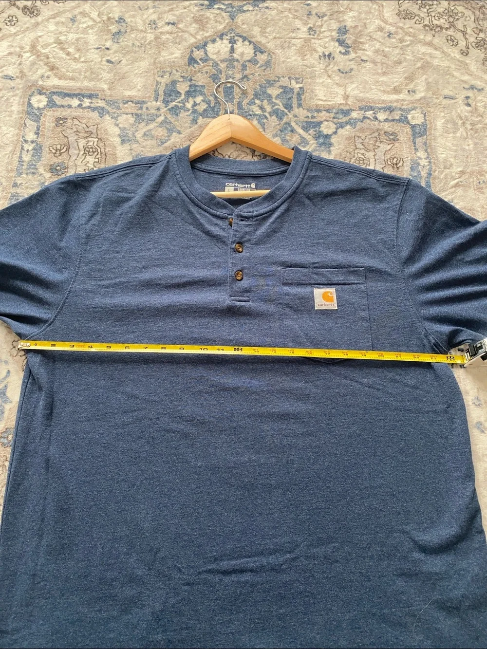 Like new! Carhartt Cotton Blend Short-Sleeve Loose Fit  Henley Pocket Tee